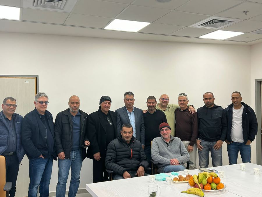 النائب يوسف العطاونة يلتقي برئيس وموظّفي مجلس واحة الصحراء الإقليمي